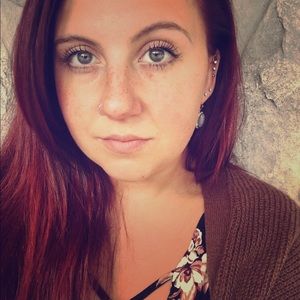 Meet your Posher, Becca